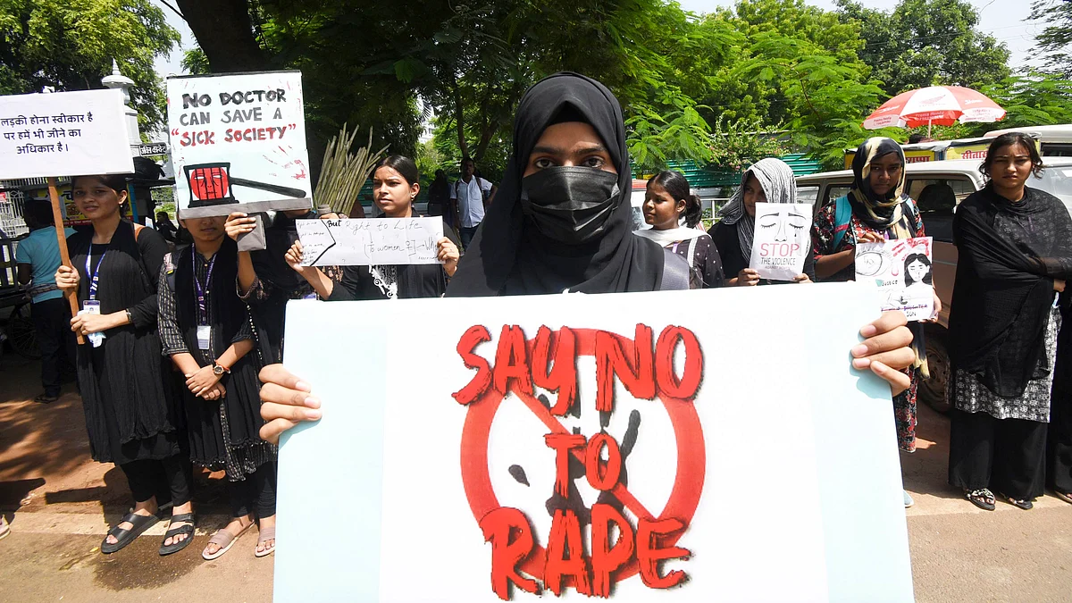 बिहार और महाराष्ट्र में डॉक्टरों की हड़ताल के कारण स्वास्थ्य सेवाएं प्रभावित