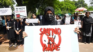 कोलकाता की घटना के विरोध में डॉक्टरों की हड़ताल, बिहार और महाराष्ट्र में स्वास्थ्य सेवाएं प्रभावित