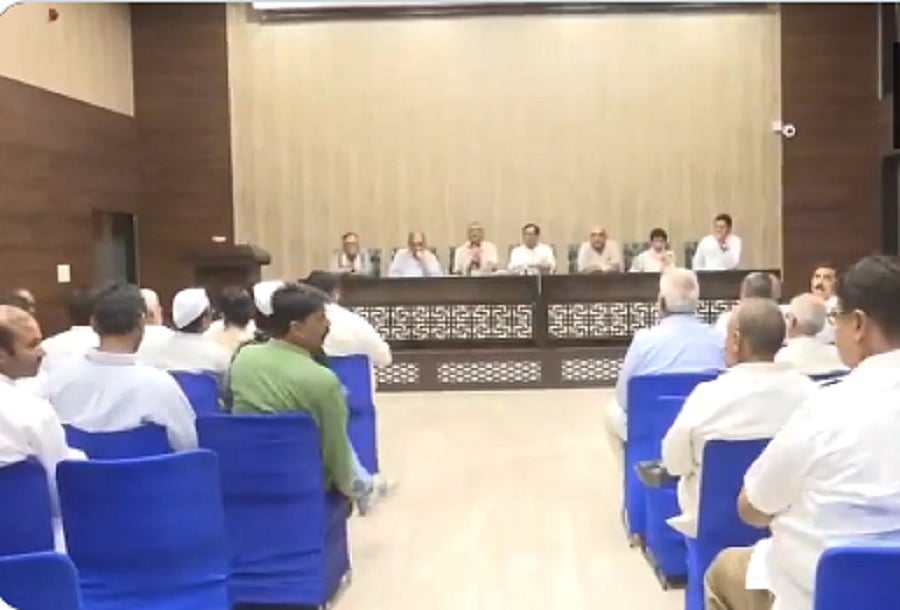 हरियाणा के वरिष्ठ कांग्रेस नेताओं की दिल्ली में बैठक, टिकट बंटवारे में जिताऊ और वफादार लोगों को मिलेगी तवज्जो