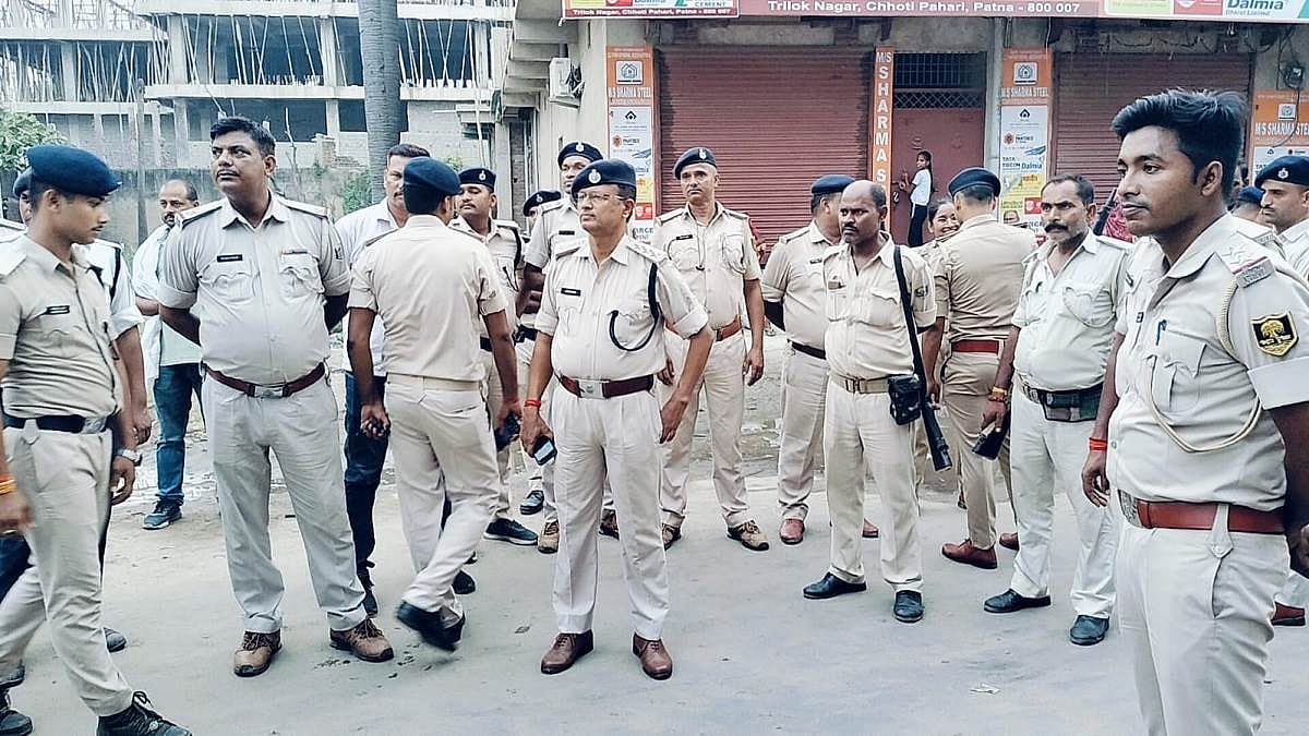 बिहार में बदमाशों का हौसला बुलंद, हाजीपुर में वार्ड पार्षद की गोली मारकर हत्या, तेजस्वी यादव ने सीएम नीतीश को घेरा
