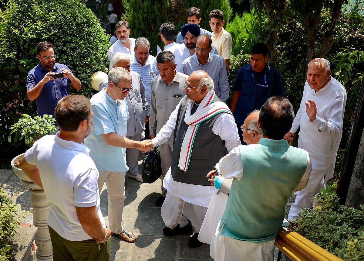जम्मू-कश्मीर में कांग्रेस और NC मिलकर लड़ेगी चुनाव, फारूक अब्दुल्ला ने कहा, सभी सीट पर गठबंधन को अंतिम रूप दिया गया 