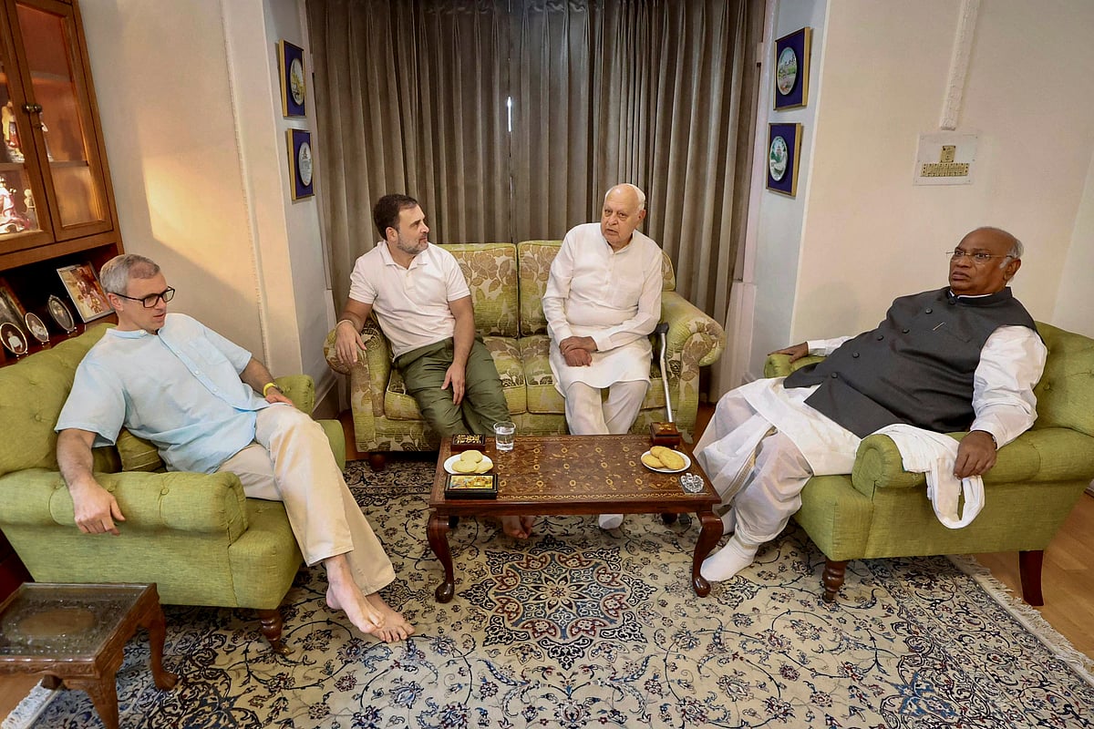 जम्मू-कश्मीर में कांग्रेस और NC मिलकर लड़ेगी चुनाव, फारूक अब्दुल्ला ने कहा, सभी सीट पर गठबंधन को अंतिम रूप दिया गया 