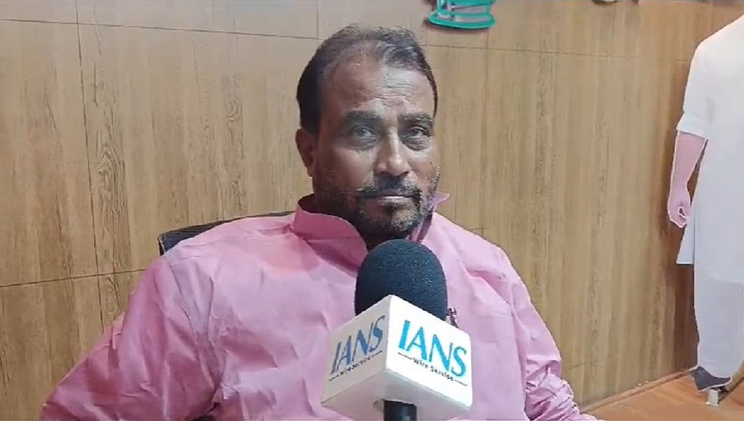 बिहारः RJD को बड़ा झटका, श्याम रजक ने पार्टी से दिया इस्तीफा, लालू यादव को भेजे पत्र में धोखा देने का लगाया आरोप