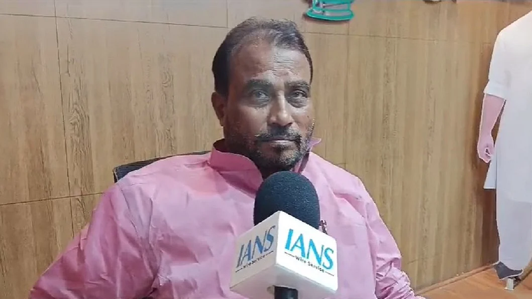 RJD को बड़ा झटका, श्याम रजक ने पार्टी से दिया इस्तीफा, लालू यादव को भेजे पत्र में धोखा देने का लगाया आरोप