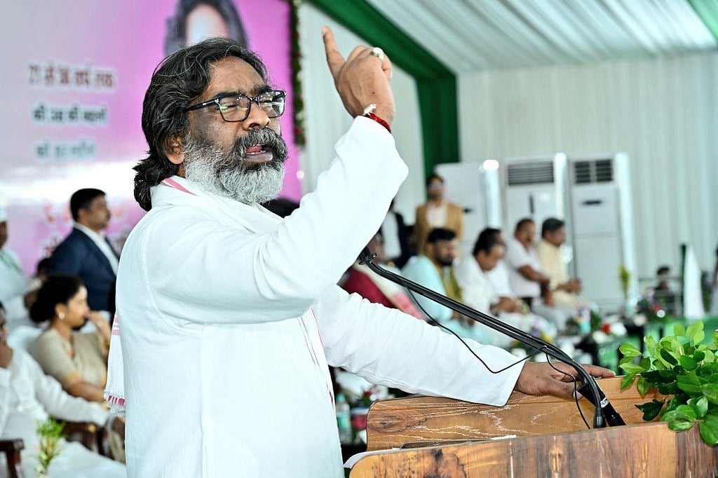 चंपई सोरेन के गढ़ में पहुंचकर गरजे हेमंत सोरेन, बोले- BJP के नापाक इरादों का मुंहतोड़ जवाब देंगे