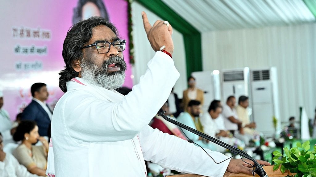 चंपई सोरेन के गढ़ में पहुंचकर गरजे हेमंत सोरेन, बोले- BJP के नापाक इरादों का मुंहतोड़ जवाब देंगे