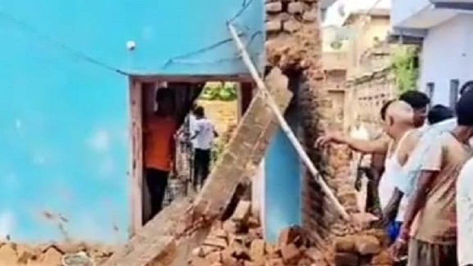 पटना में धार्मिक आयोजन के दौरान दीवार गिरी, 40 से ज्यादा लोग घायल, पांच की हालत बेहद गंभीर