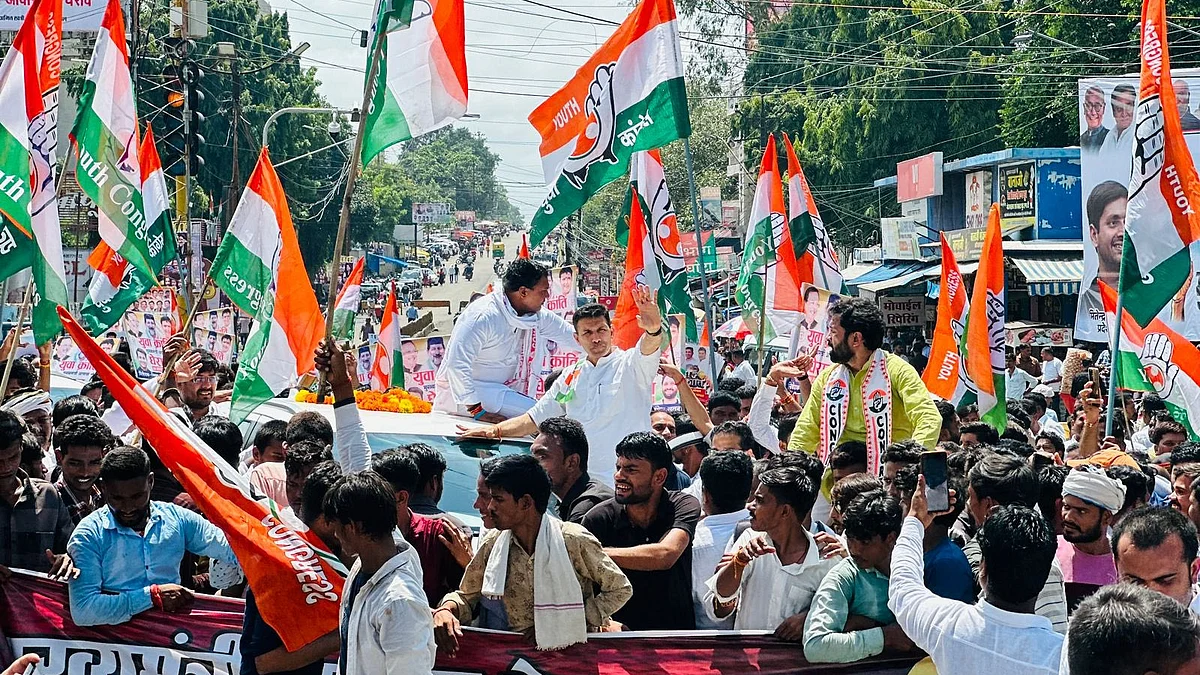 भोपाल में कांग्रेस ने मोहन सरकार के खिलाफ प्रदर्शन किया