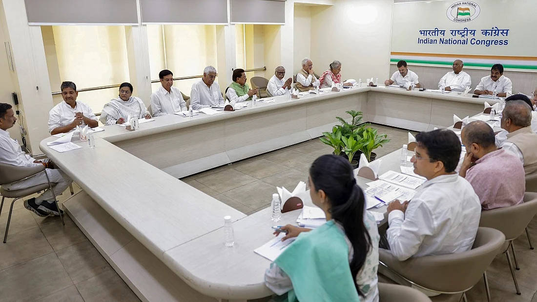 जम्मू कश्मीर चुनाव के लिए कांग्रेस ने 6 उम्मीदवारों की सूची जारी की
