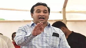 महाराष्ट्र के मंत्री राणे के बिगड़े बोल, कहा- विपक्षी पार्टी के सरपंच वाले गांव को एक भी रुपया नहीं मिलेगा