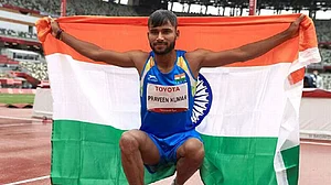 पेरिस पैरालंपिकः प्रवीण कुमार ने पुरुषों की ऊंची कूद टी64 में जीता गोल्ड, बनाया नया एशियाई रिकॉर्ड