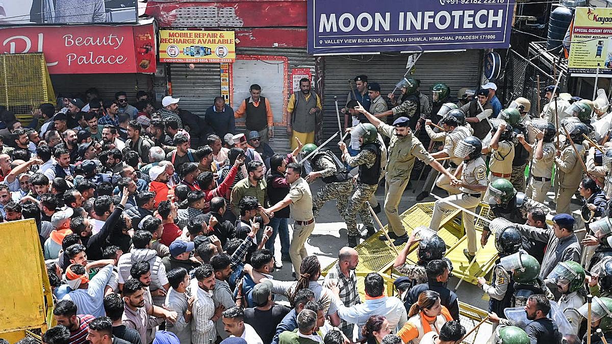 शिमला मस्जिद विवादः हिंसक प्रदर्शन के लिए VHP नेताओं और पूर्व पार्षदों पर केस दर्ज, पुलिस समेत 10 लोग हुए थे घायल