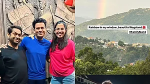 सिनेजीवन: मनोज बाजपेयी की 'द फैमिली मैन 3' की शूटिंग शुरू और ऋषभ पंत से अफेयर पर उर्वशी रौतेला ने तोड़ी चुप्पी!