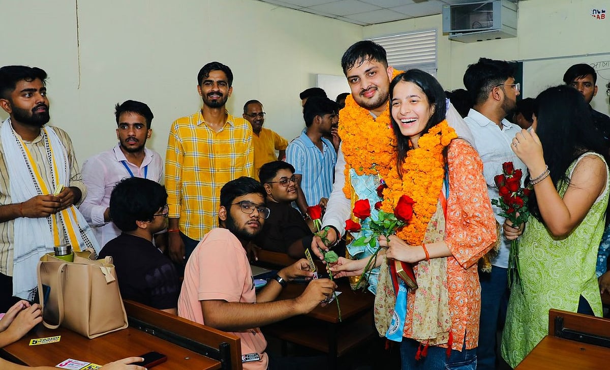 डूसू चुनाव: एनएसयूआई का अभियान, दिल्ली विश्वविद्यालय में 'मोहब्बत की दुकान'  