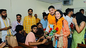 डूसू चुनाव: एनएसयूआई का अभियान, दिल्ली विश्वविद्यालय में 'मोहब्बत की दुकान'