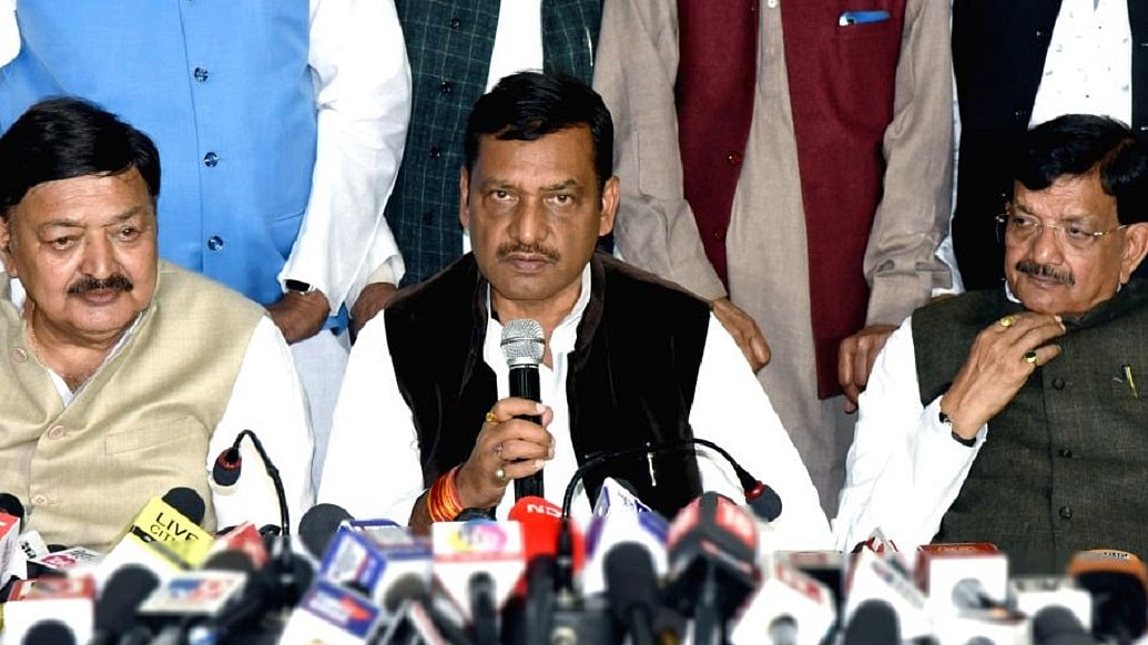 महादलित के नाम पर नीतीश सीएम बने और अब उन्हीं का घर जलाया जा रहा: अखिलेश सिंह