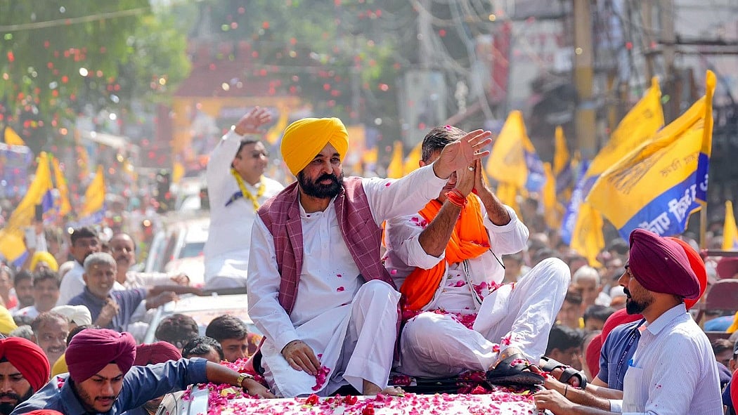 पंजाब के सीएम भगवंत मान की तबीयत बिगड़ी, मोहाली के एक अस्पताल में कराया गया भर्ती