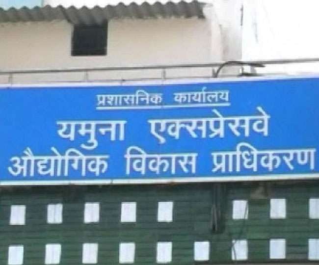 यमुना एक्सप्रेसवे पर 1 अक्टूबर से सफर करना पड़ेगा महंगा, टोल बढ़ाने के प्रस्ताव पर मुहर