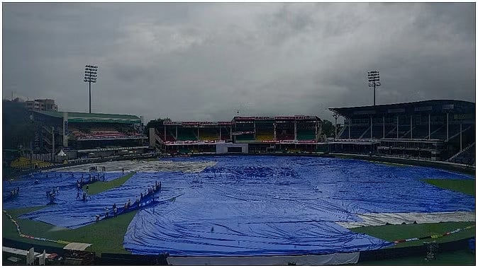 IND vs BAN 2nd Test: कानपुर में बारिश से पहले सत्र का खेल धुला, भारतीय टीम अपने होटल लौटी