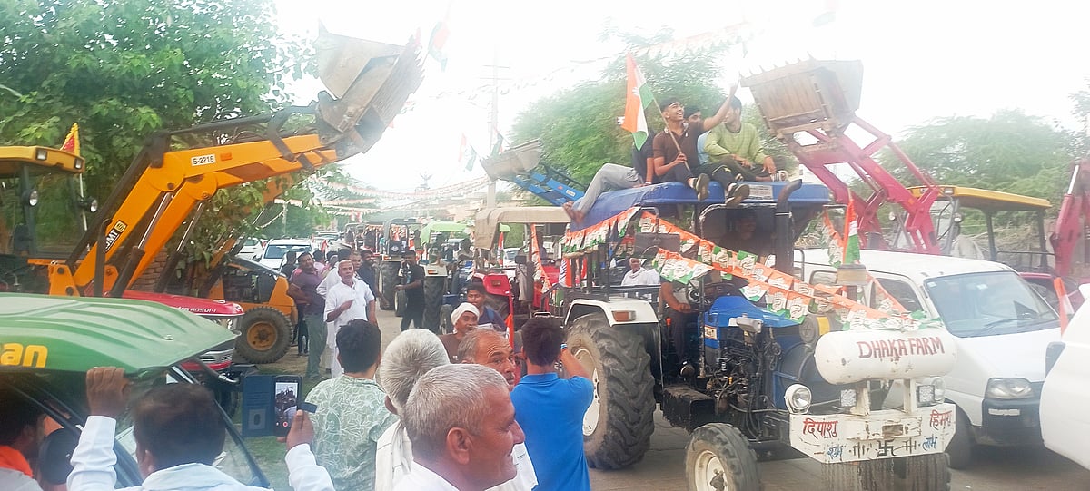 विनेश फोगाट के समर्थन में ट्रैक्टर रैली।
