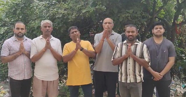 दिल्ली के छतरपुर इलाके का हाल, बजबजाती नालियों और कूड़े के ढेर से आती रहती है बदबू , लोगों ने सीएम आतिशी से लगाई गुहार