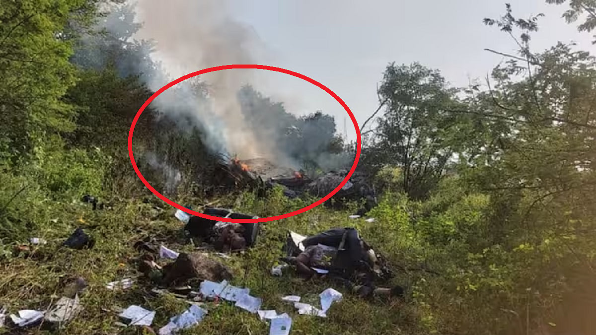 महाराष्ट्र के पुणे में क्रैश हुआ हेलीकॉप्टर, तीन लोगों की मौत
