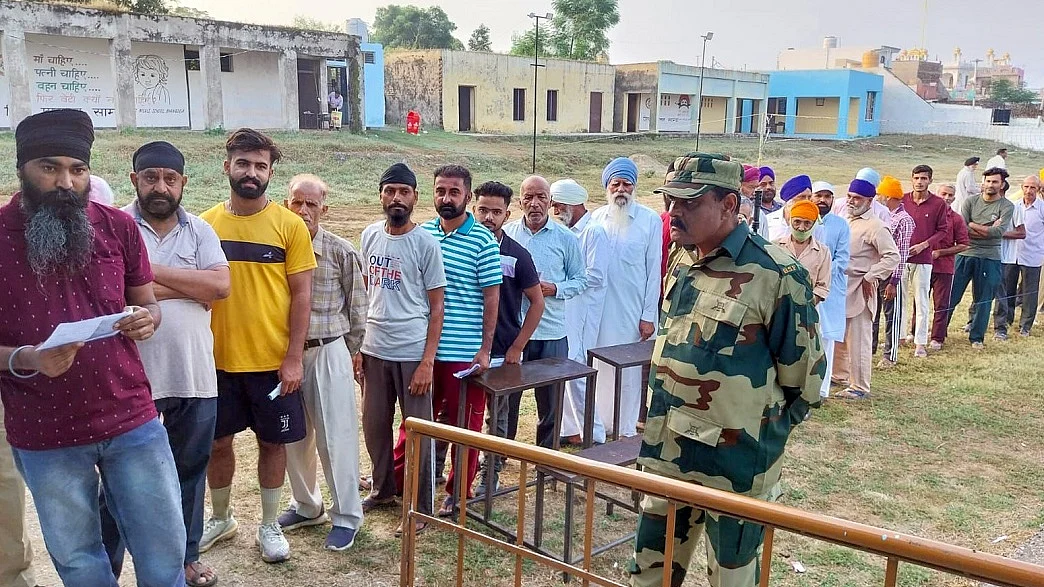 जम्मू-कश्मीर चुनाव में किश्तवाड़ में सबसे ज्यादा वोटिंग, श्रीनगर में सबसे कम मतदान