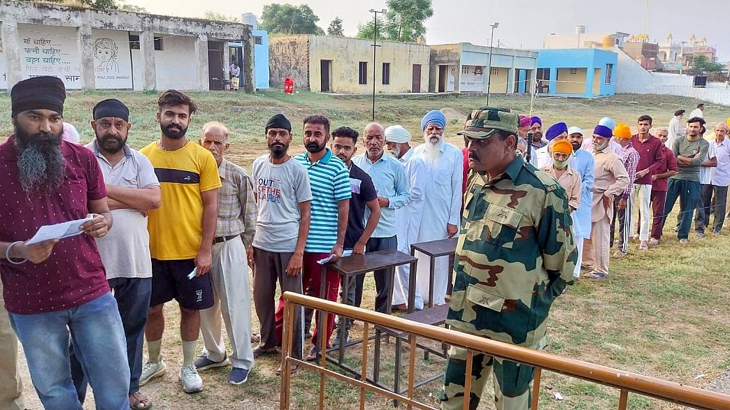 जम्मू-कश्मीर चुनाव में किश्तवाड़ में सबसे ज्यादा वोटिंग, श्रीनगर में सबसे कम मतदान