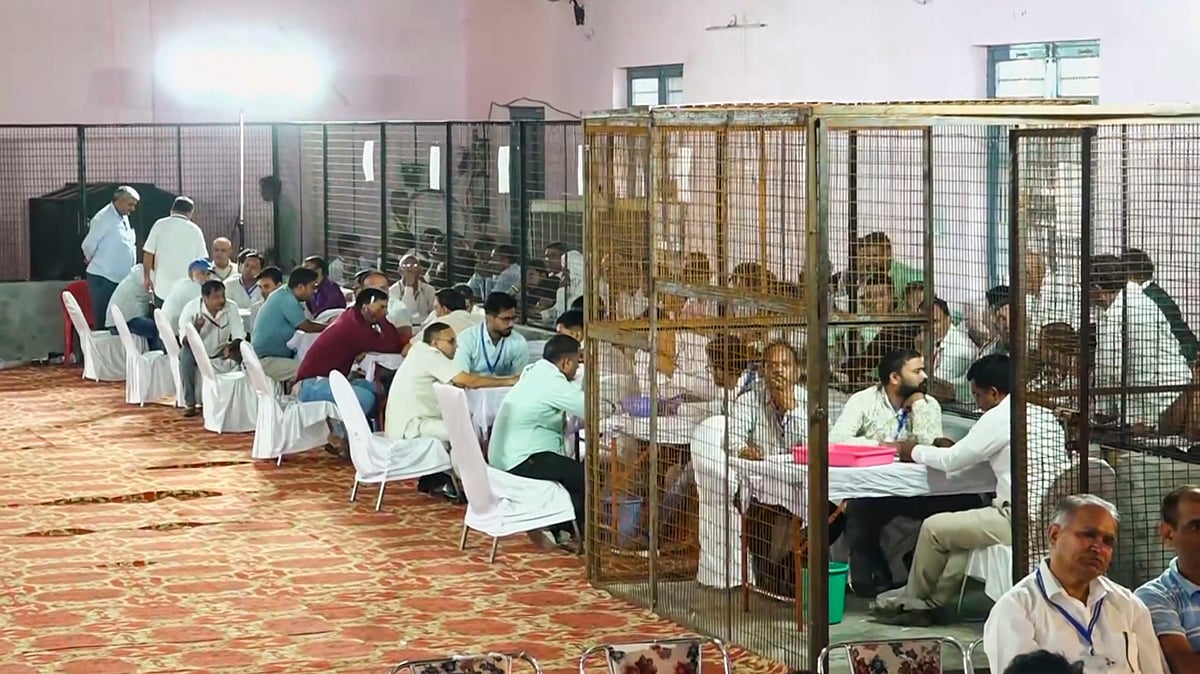 विधानसभा चुनाव रिजल्ट: शुरुआती रुझानों में हरियाणा में कांग्रेस और जम्मू-कश्मीर में कांग्रेस-NC ने BJP को पीछे छोड़ा