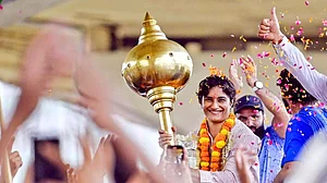 Haryana Election Result: जुलाना से जीतीं पहलवान विनेश फोगाट, बीजेपी उम्मीदवार को 6 हजार से ज्यादा वोटों से हराया