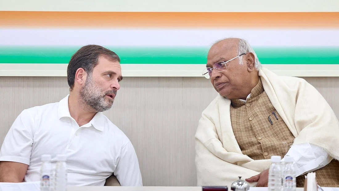 कांग्रेस ने महाराष्ट्र चुनाव के लिए पर्यवेक्षकों का किया ऐलान, इन नेताओं को सौंपी बड़ी जिम्मेदारी