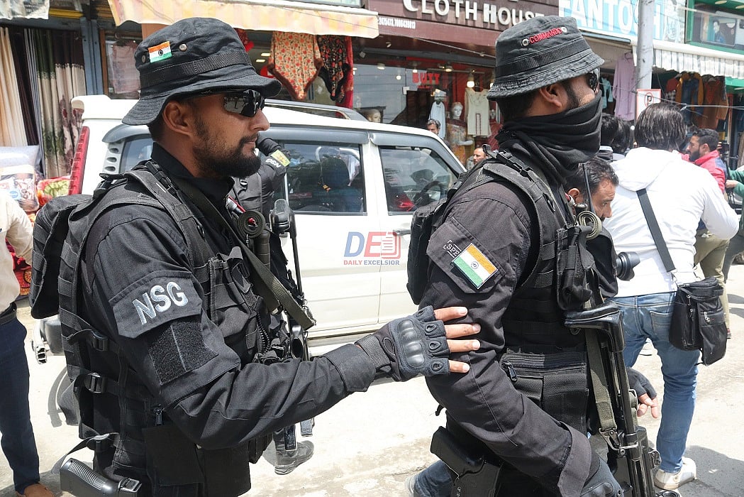 केंद्र ने VIP सुरक्षा से NSG कमांडो को हटाने का आदेश दिया, अब CRPF जवान संभालेंगे जिम्मेदारी