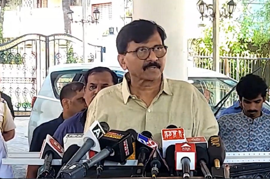 महाराष्ट्र विधानसभा चुनाव के नतीजों पर संजय राउत बोले- ये जनता का फैसला नहीं, कुछ तो गड़बड़ है