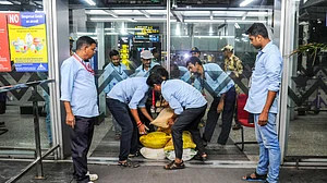 चक्रवात दाना: पश्चिम बंगाल में 15 घंटे बाद विमान सेवा बहाल, रेलवे को लेकर ये है जानकारी