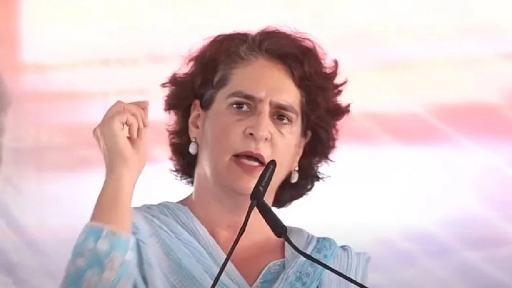 प्रियंका गांधी ने वायनाड आपदा पीड़ितों के लिए पीएम मोदी को पत्र लिखा, राहत पैकेज बढ़ाने की मांग की