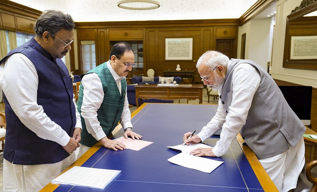बीजेपी के सदस्यता अभियान की अफरातफरी ने खड़े किये संदेह, छल-कपट, दादागीरी की चर्चा ने बना दिया संदिग्ध