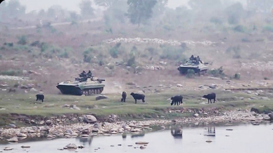 जम्मू-कश्मीर के अखनूर में सेना पर घात लगाकर हमला करने वाले तीनों आतंकवादी ढेर, सर्च ऑपरेशन जारी