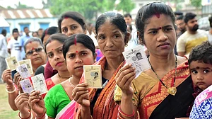 झारखंड की चुनावी राजनीति और जेल, कोई बना 'स्टार' तो किसी को मिली 'हार'