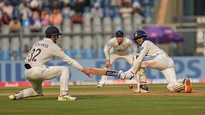IND vs NZ: भारत की पहली पारी 263 रन पर सिमटी, न्यूजीलैंड पर 28 रन की बढ़त, गिल ने 90 रन बनाए
