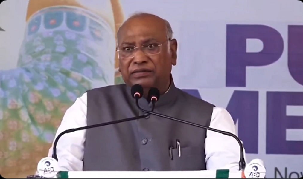 ‘संविधान कहता है..., लोकसभा में डिप्टी स्पीकर के चुनाव की प्रक्रिया करें शुरू', कांग्रेस अध्यक्ष ने PM मोदी को पत्र लिखा