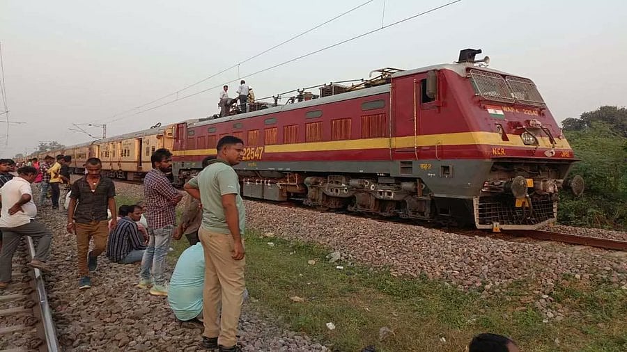 बड़ी खबर LIVE: आंध्र प्रदेश में बड़ा हादसा, श्रीकाकुलम में राज्य रानी एक्सप्रेस की चपेट में आने से 4 छात्रों की मौत