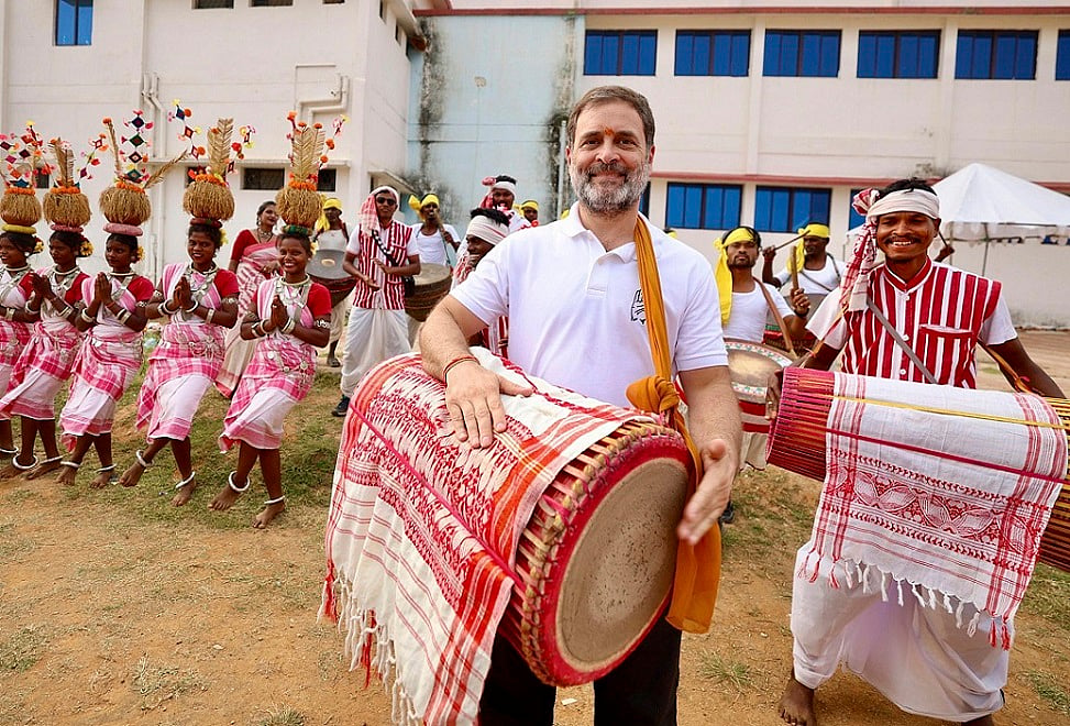 झारखंड से राहुल का वादा- BJP ने जितना पैसा अरबपति मित्रों को दिया, इंडिया उससे ज्यादा महिलाओं, किसानों को देगा