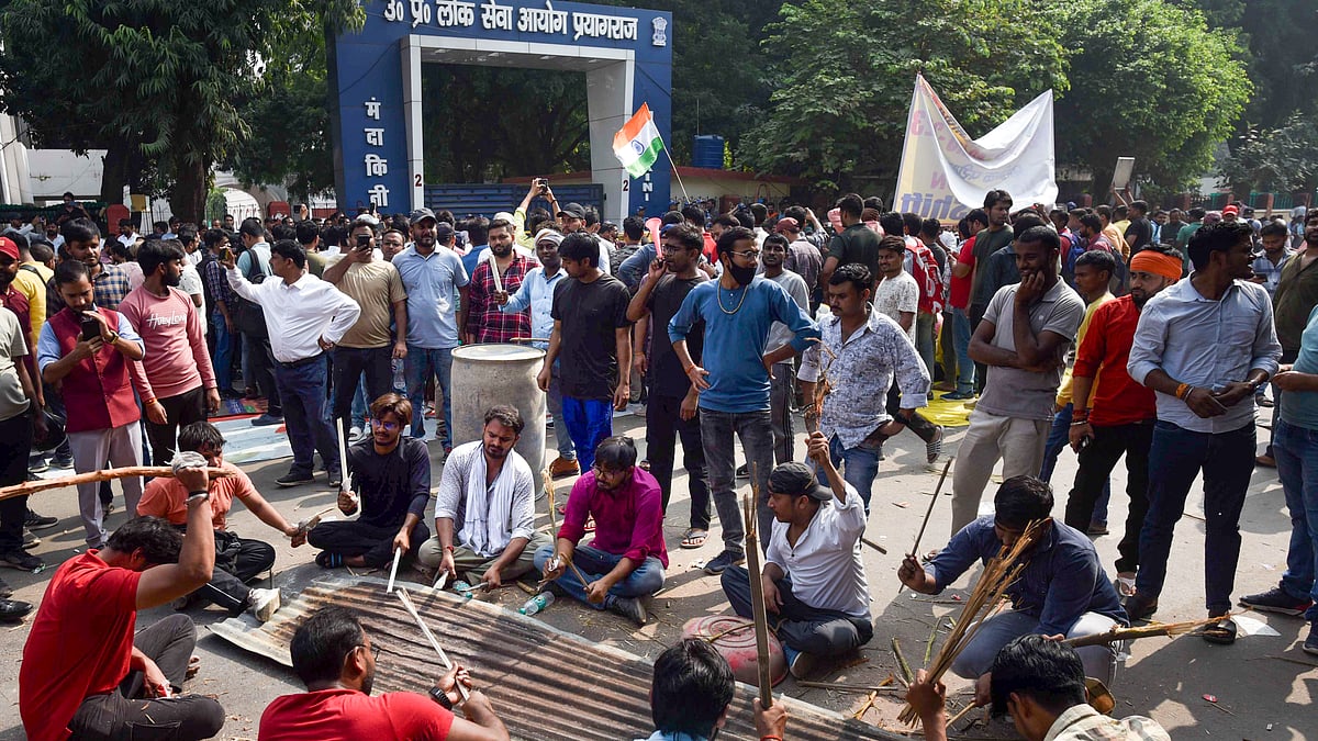 छात्र आंदोलन तीसरे दिन भी जारी