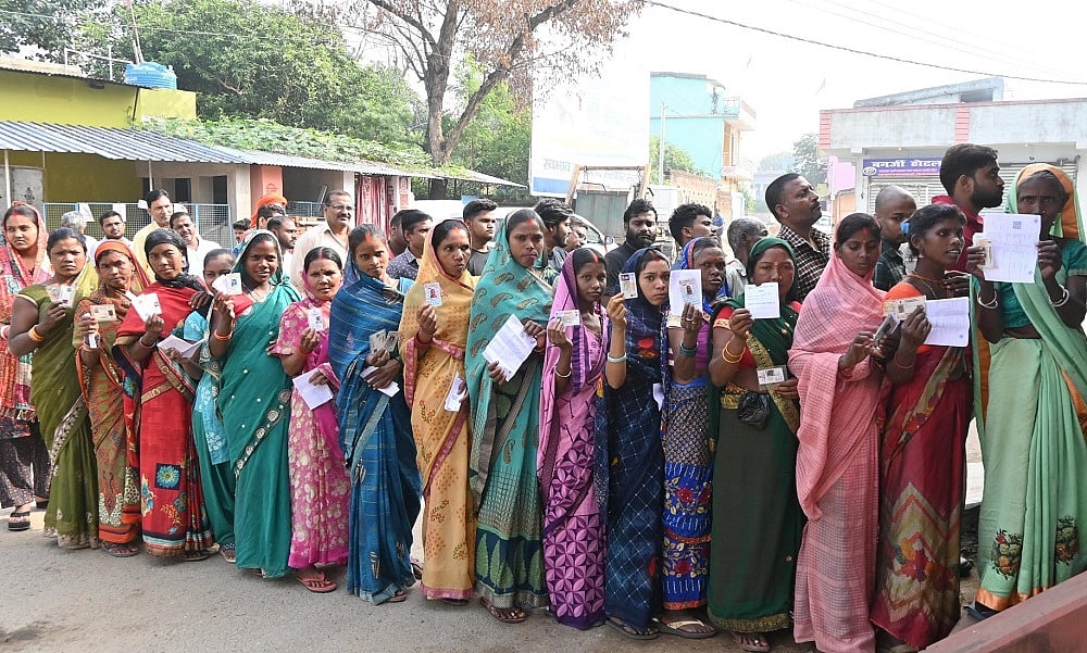 झारखंड चुनावः पहले चरण की 43 सीटों पर 5 बजे तक 64.86 मतदान, खरसावां में बंपर वोटिंग, राजधानी रांची पिछड़ा