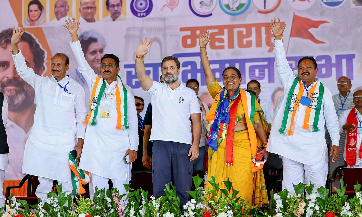 महाराष्ट्र में चुनावी सभा में राहुल गांधी