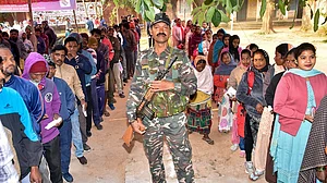 झारखंड में कड़ी सुरक्षा के बीच 48 शहरी स्थानीय निकाय चुनावों के लिए मतदान जारी, 27 को आएंगे नतीजे