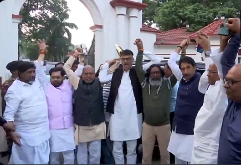 हेमंत सोरेन के शपथ ग्रहण समारोह की तैयारियां जोरों पर, राहुल, तेजस्वी समेत ‘इंडिया’ के शीर्ष नेता हो सकते हैं शामिल