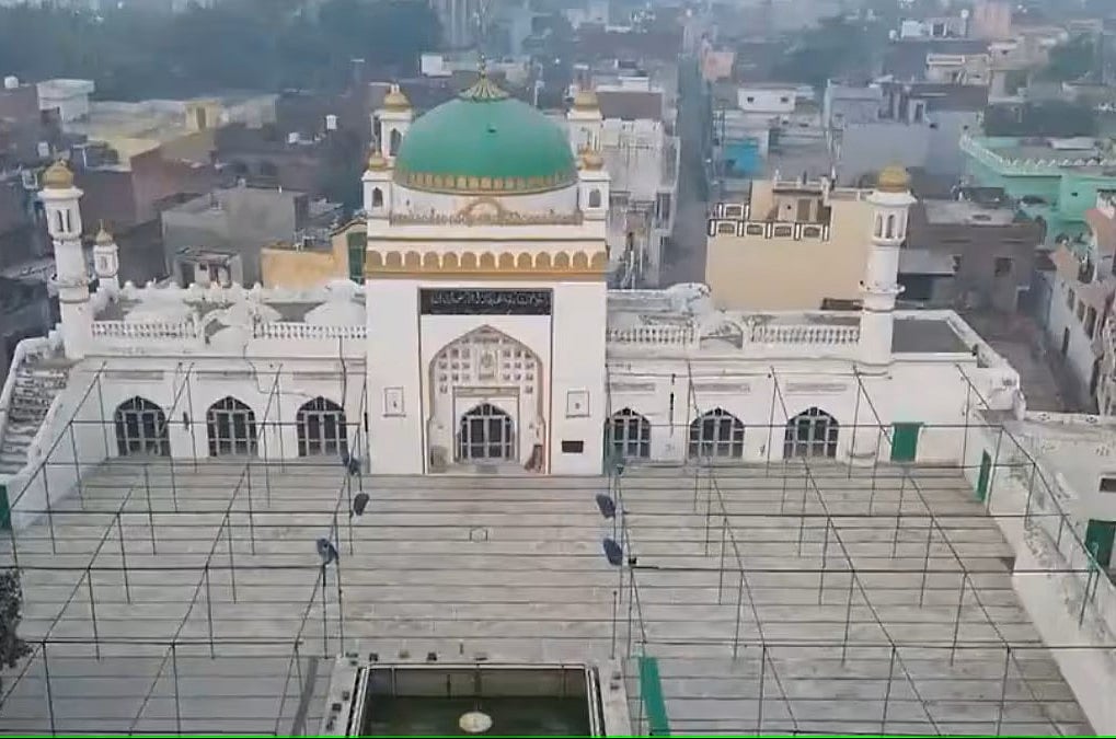 हाईकोर्ट ने संभल मस्जिद मामले में ट्रायल कोर्ट की कार्यवाही पर 25 फरवरी तक लगाई रोक, UP सरकार से मांगा जवाब