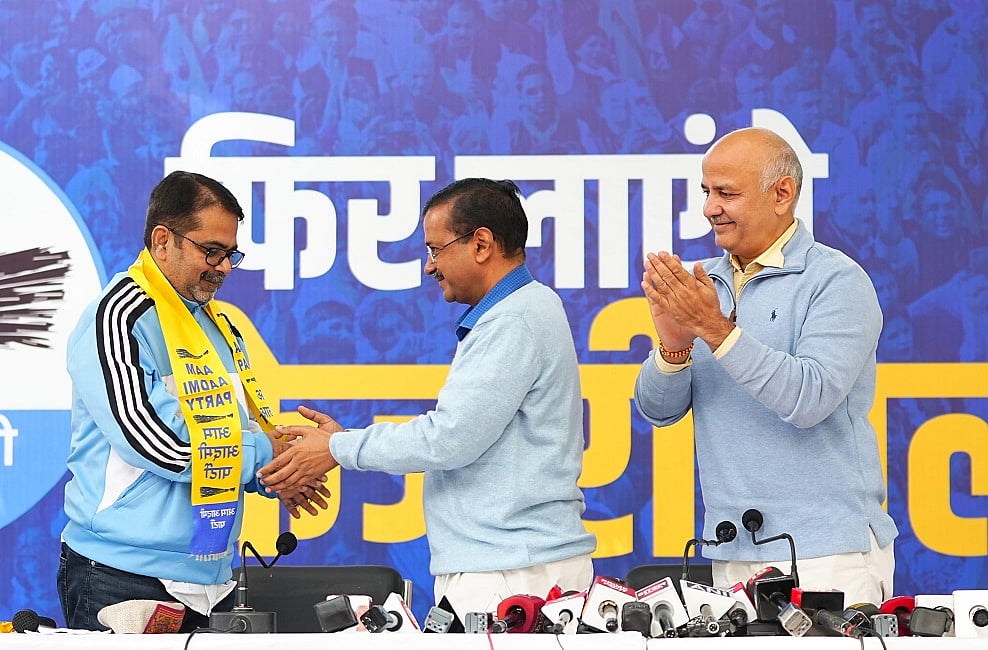 सोशल मीडिया पर चर्चित शिक्षक अवध ओझा 'आप' में हुए शामिल, बोले- शिक्षा का विकास मेरा सर्वोत्तम उद्देश्य