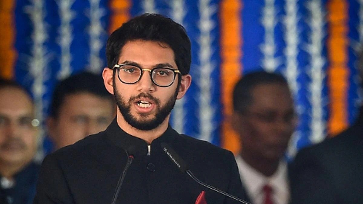 महाराष्ट्र: विपक्ष के विधायकों का शपथ लेने से इनकार, आदित्य ठाकरे बोल- हमें EVM पर शक, ये जनता का जनादेश नहीं